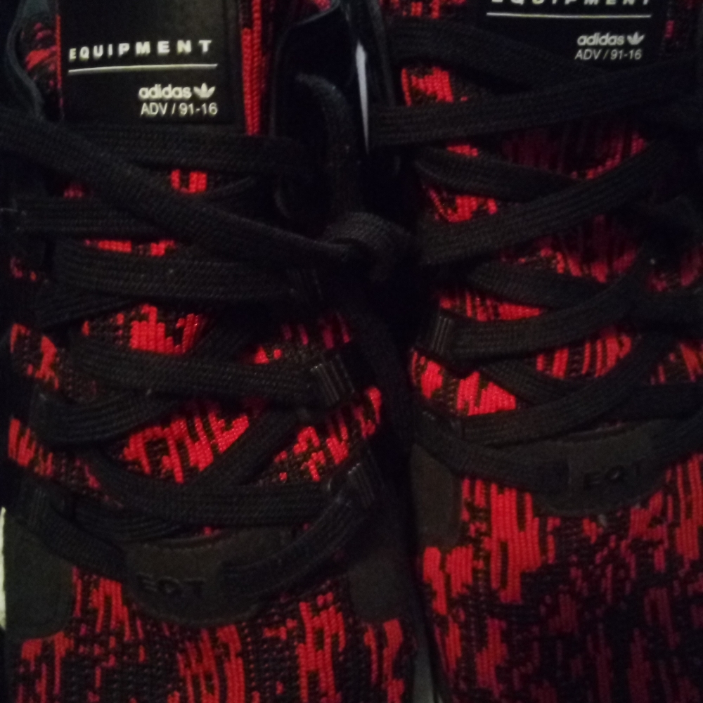 Adidas tennis shoes
